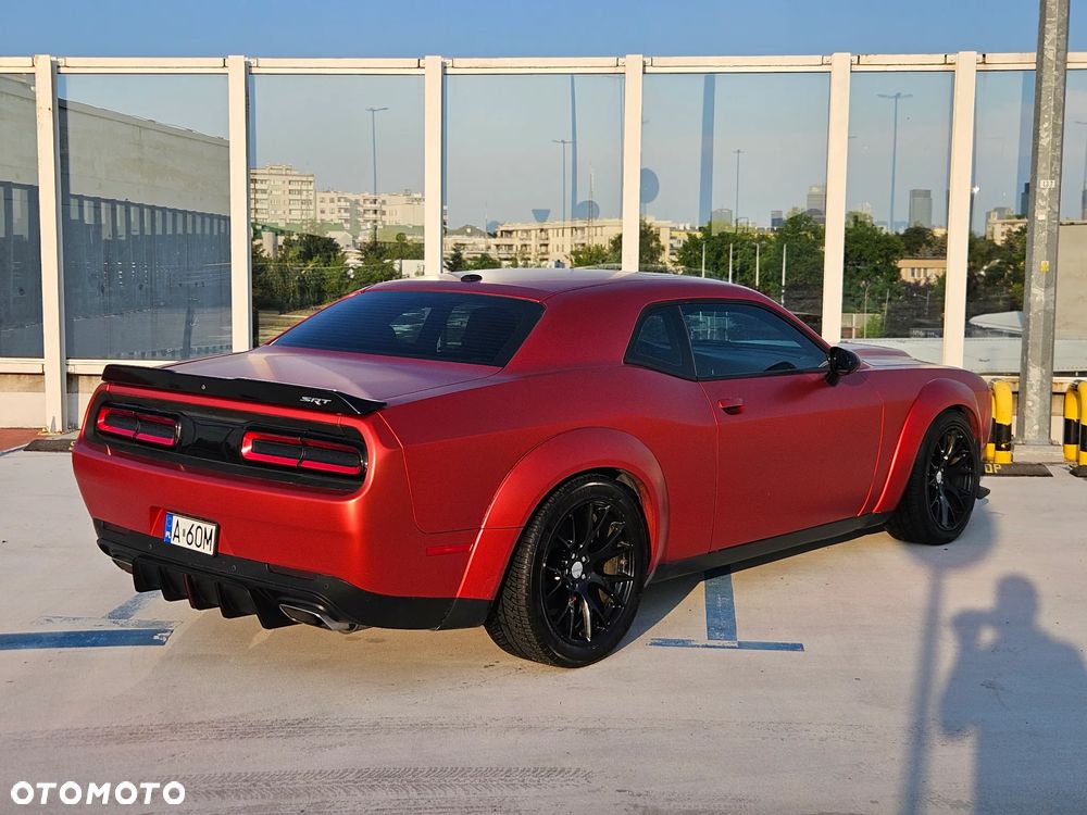 Dodge Challenger - 18