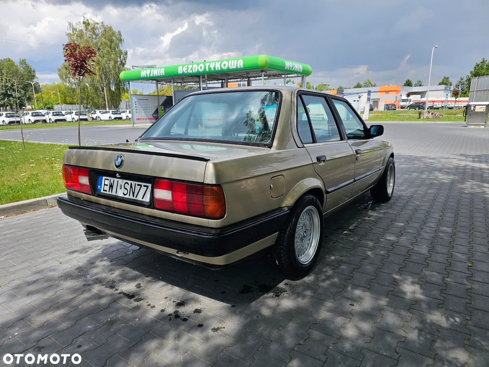 BMW Seria 3 320i - 8