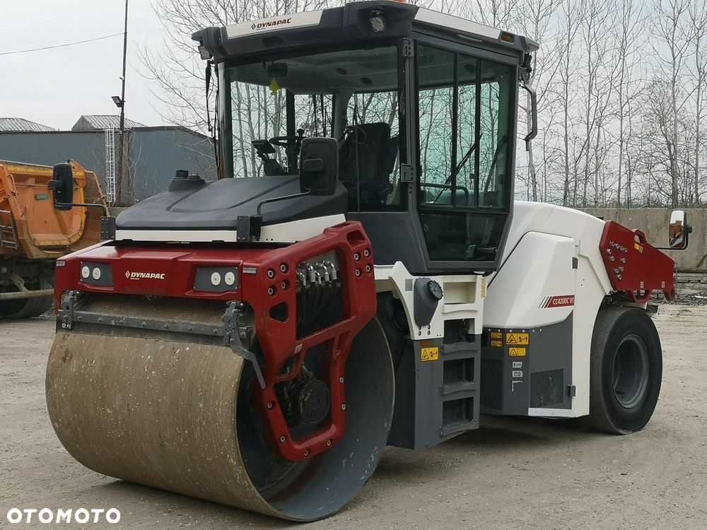 Dynapac CC4200C VI Walec Kombi Cummins 130 KM Mało Używany Jak Nowy! - 1