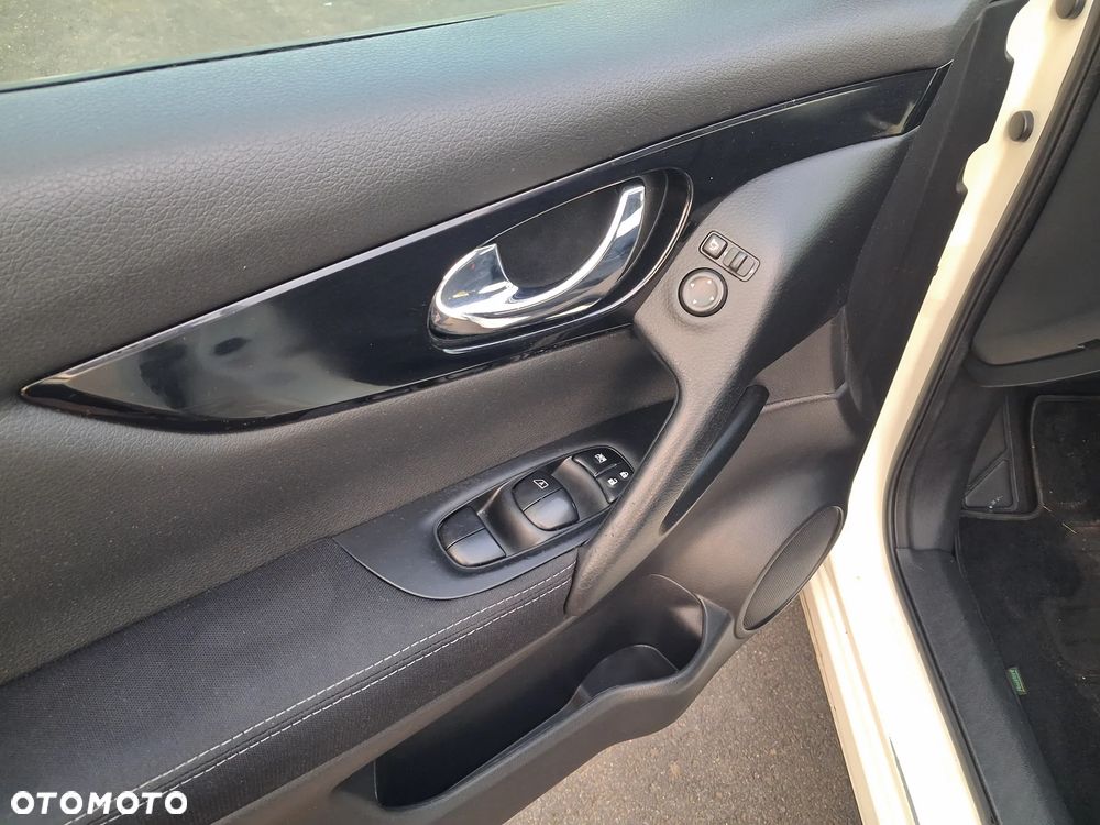 Nissan Qashqai 1.5 dCi Visia - 12