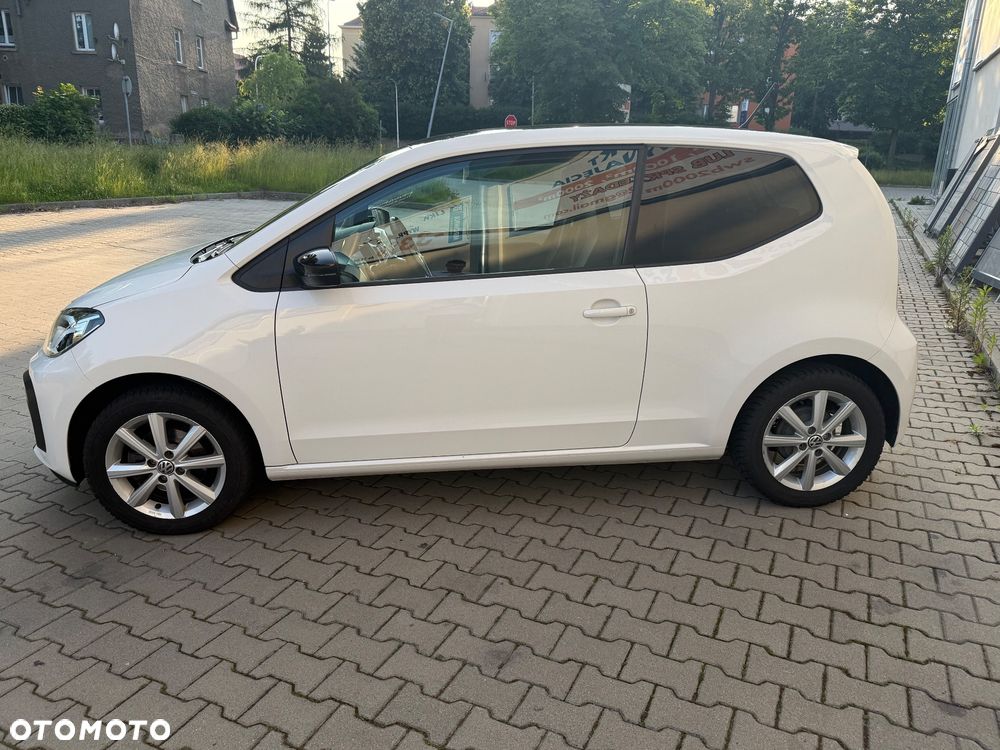 Volkswagen up! TSI high - 11