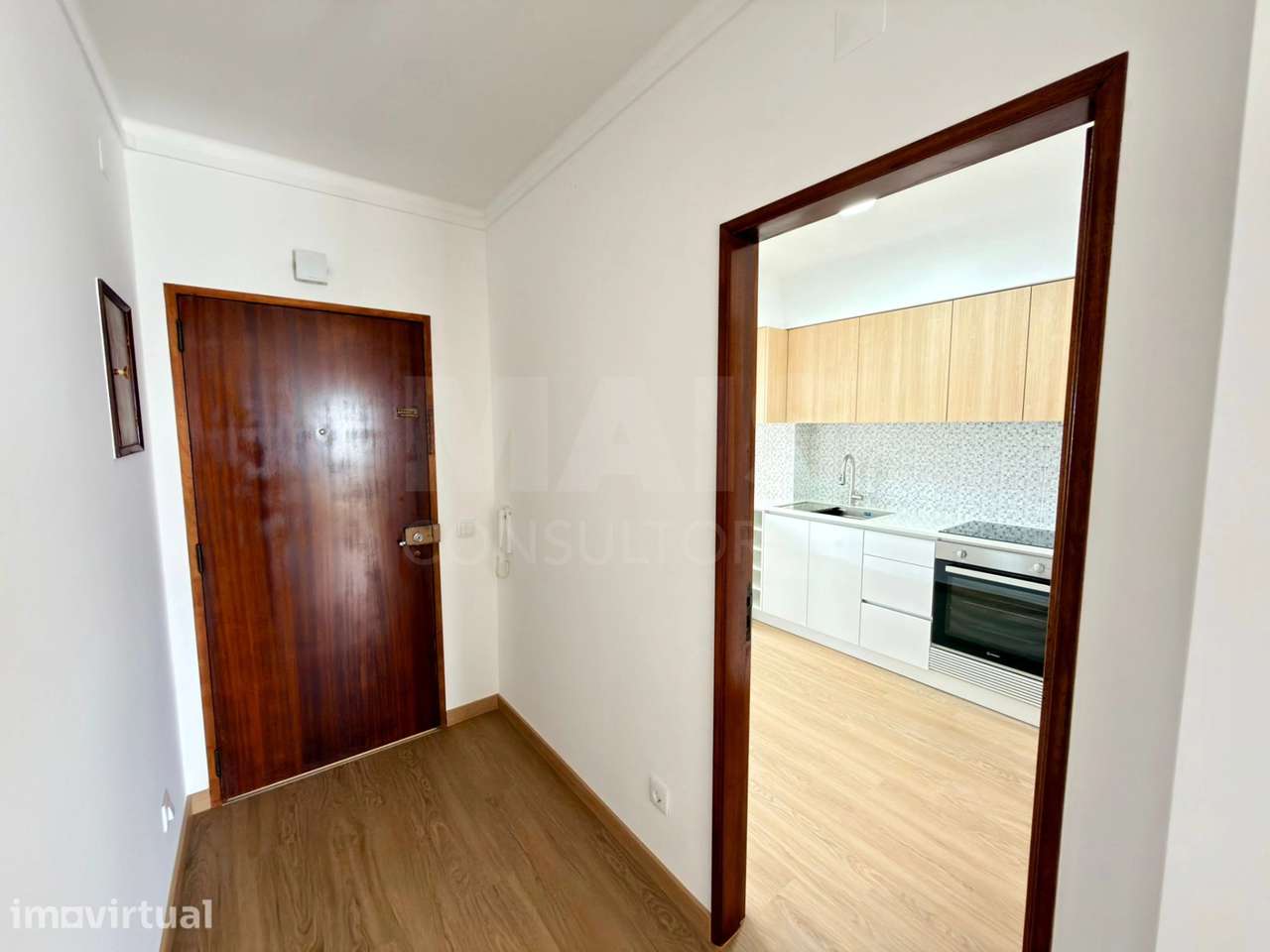 Apartamento T2 Renovado em Peniche – Oportunidade de Investimento! - Grande imagem: 2/24