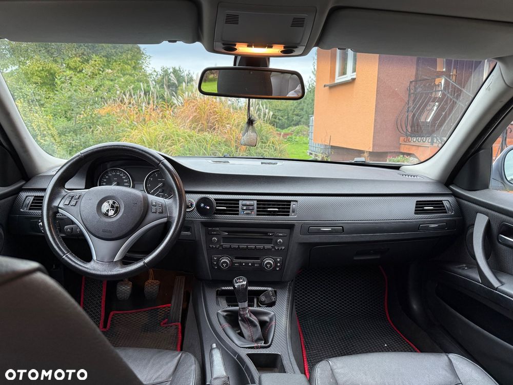 BMW Seria 3 325i - 8