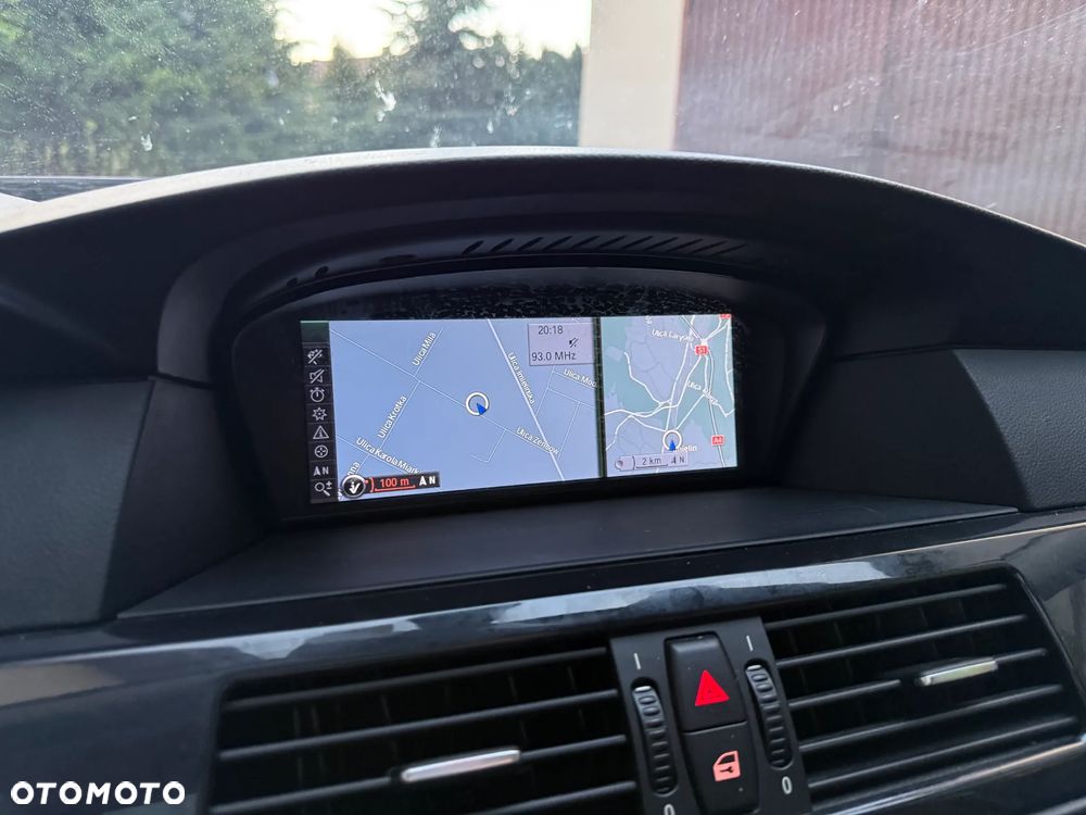 BMW Seria 5 530d xDrive - 16
