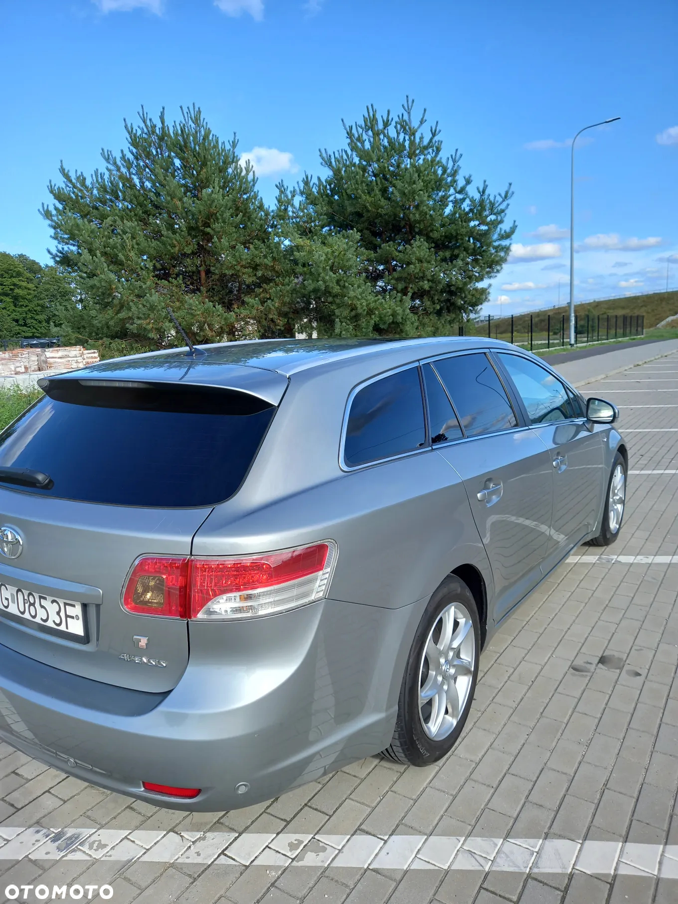 Toyota Avensis 2.2 D-4D Sol NAVI - 12