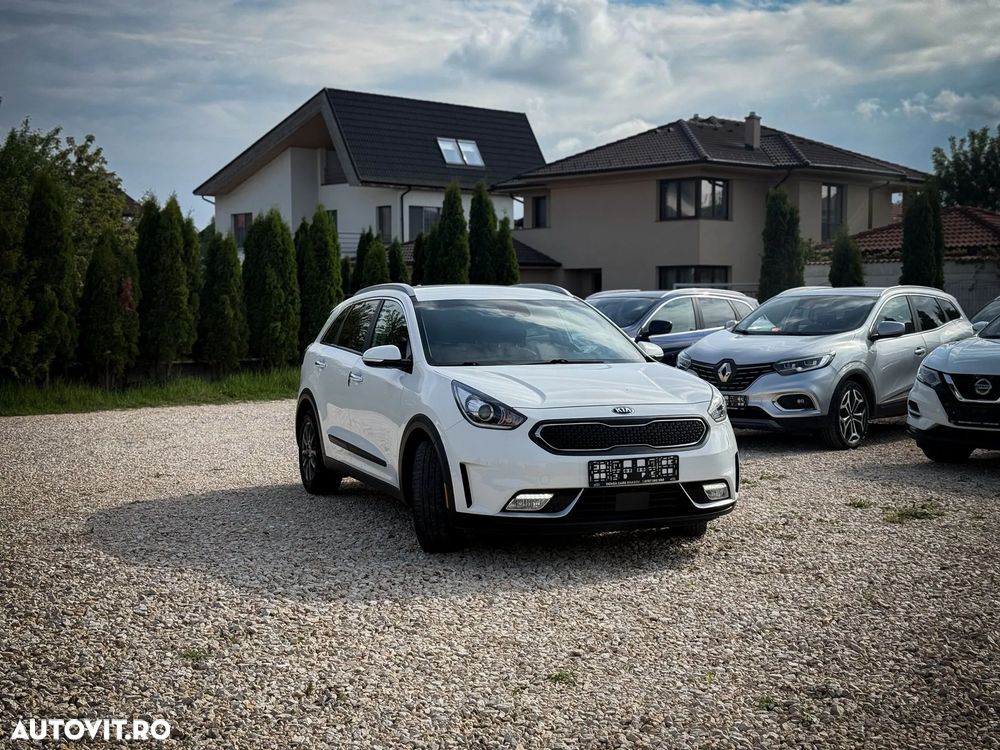 Kia Niro 1.6 GDI 2WD Aut. Vision - 2