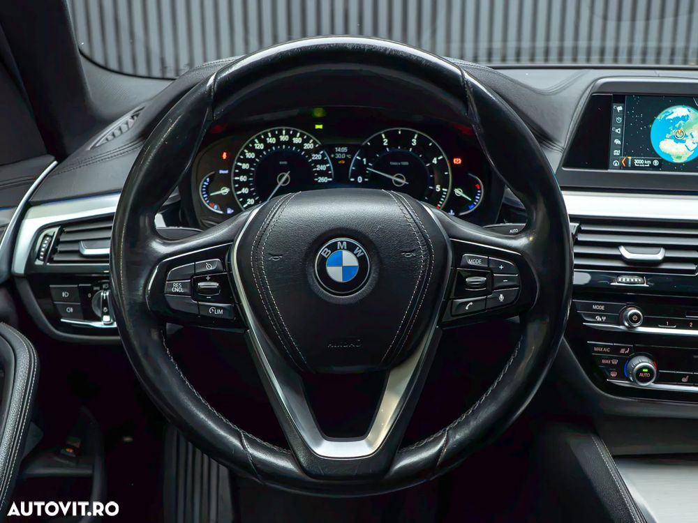 BMW Seria 5 530d xDrive Aut. Luxury Line - 29