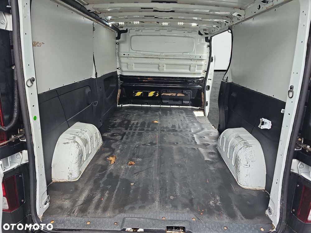 Renault Trafic - 18