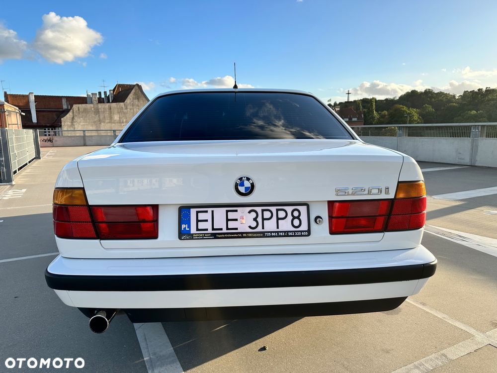 BMW Seria 5 520i - 35
