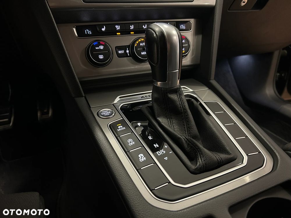 Volkswagen Passat - 29
