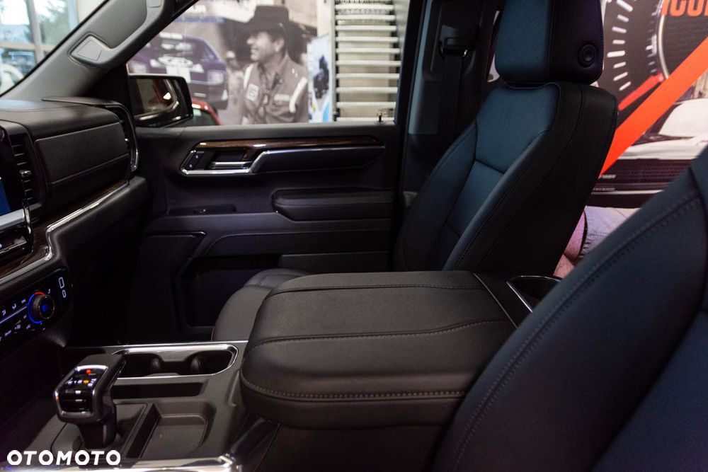 Chevrolet Silverado - 18