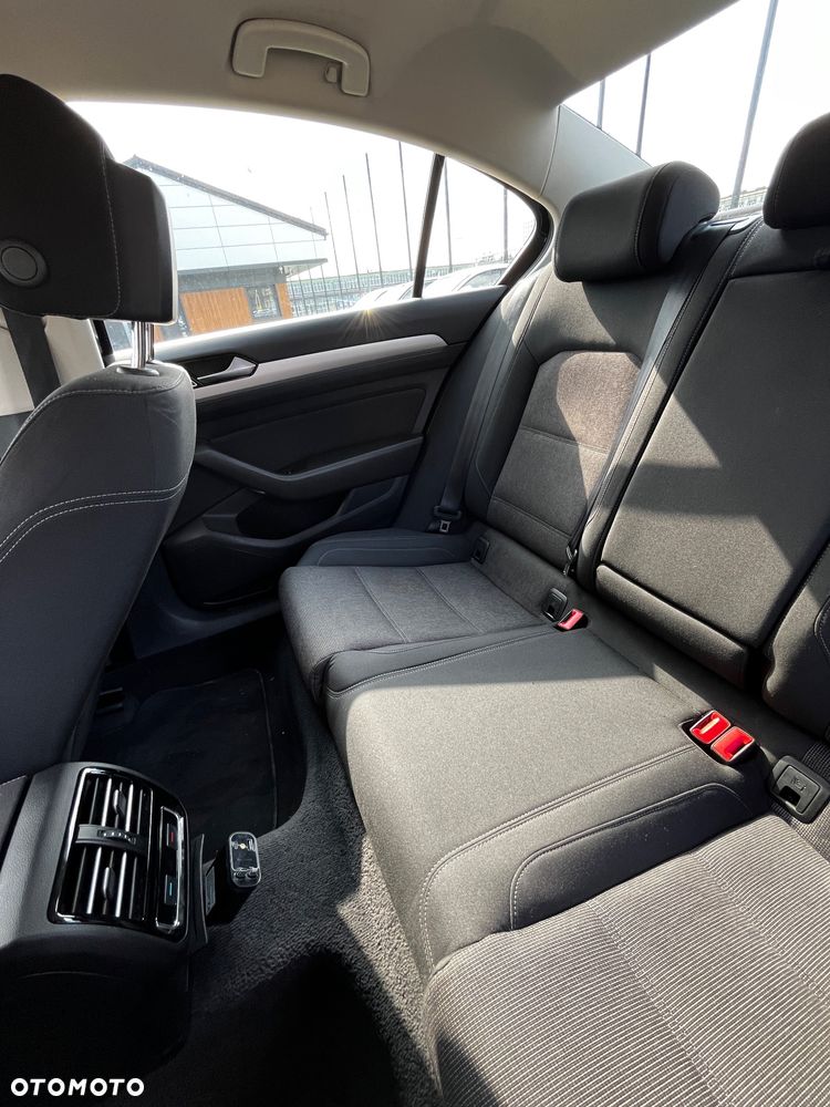 Volkswagen Passat 1.8 TSI (BlueMotion Technology) DSG Highline - 9