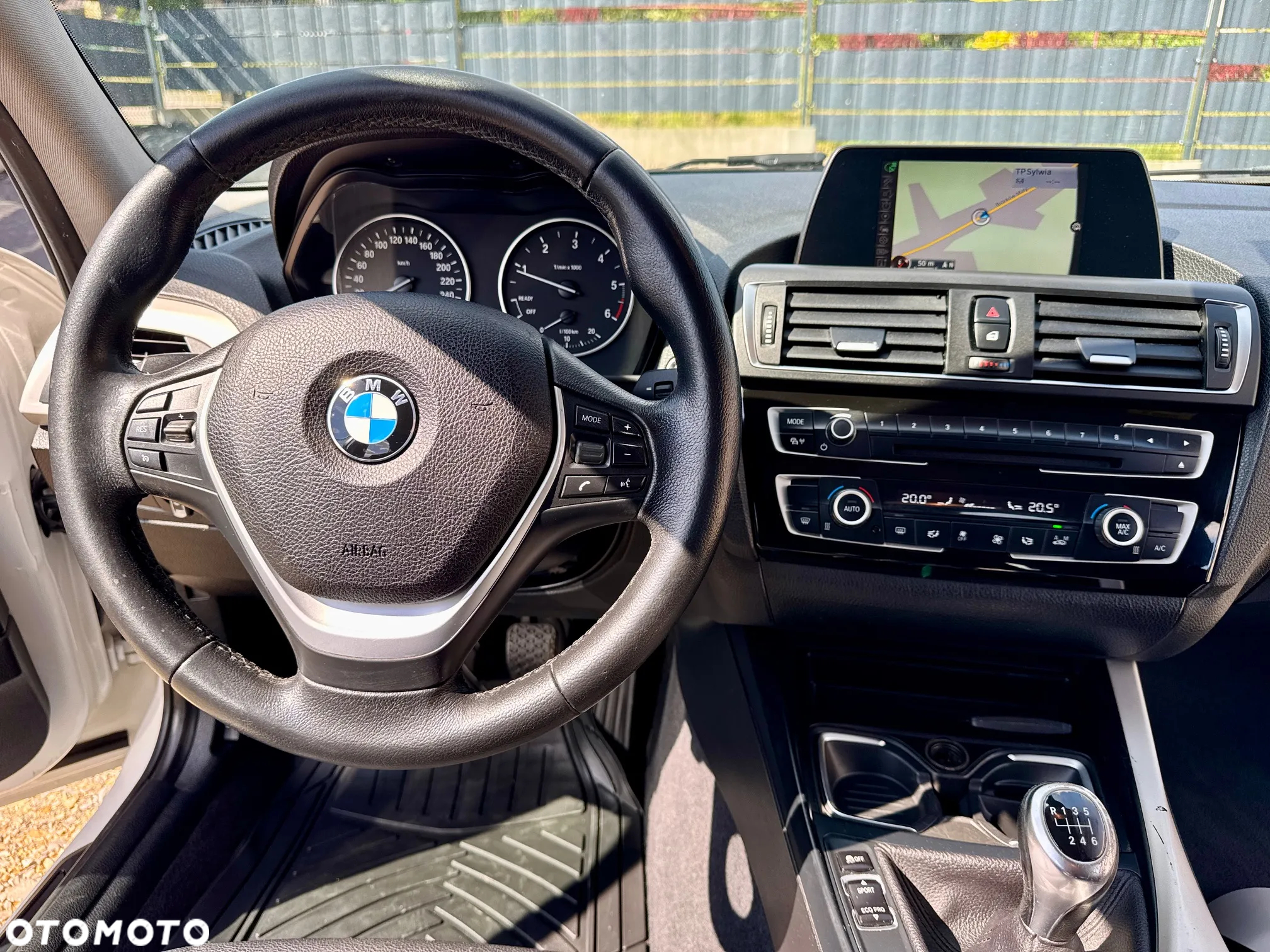 BMW Seria 1 - 22