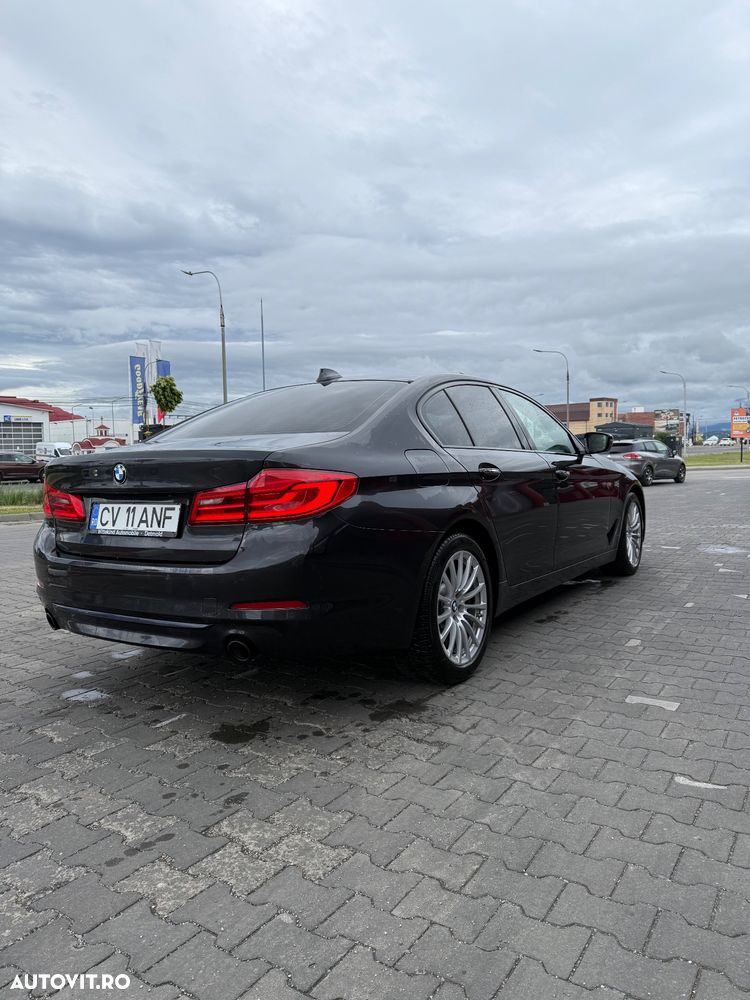 BMW Seria 5 530i AT - 8