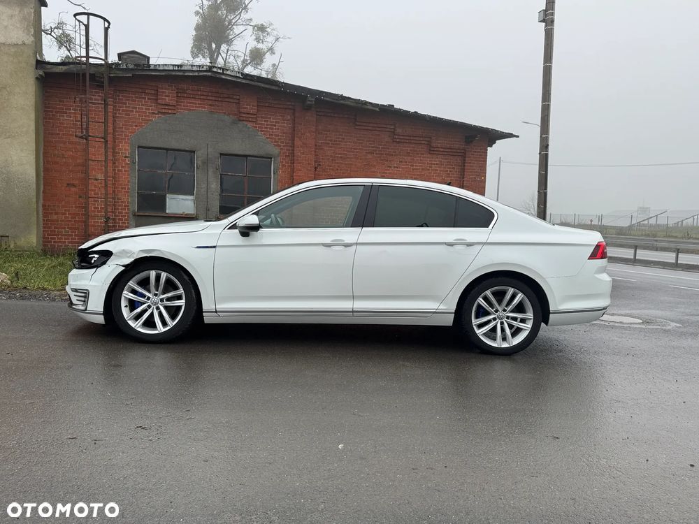 Volkswagen Passat - 6