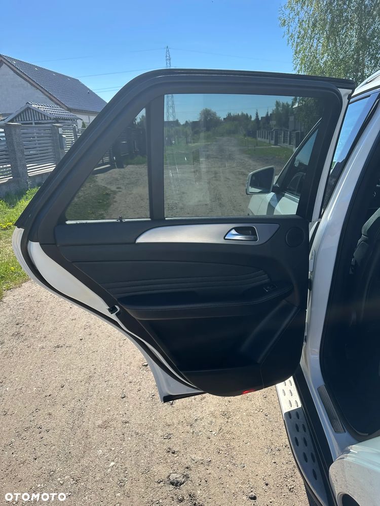 Mercedes-Benz ML 350 BlueTEC 4-Matic - 12