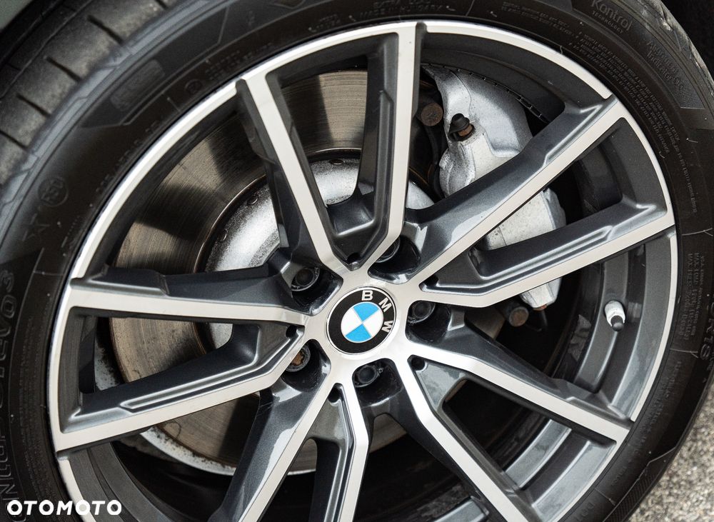BMW Seria 3 330i xDrive Sport Line sport - 5