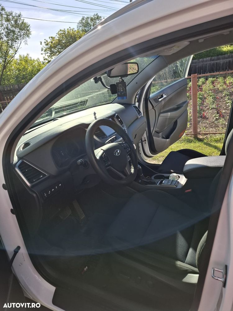Hyundai Tucson 2.0 CRDI 4WD 6AT Premium+ - 28