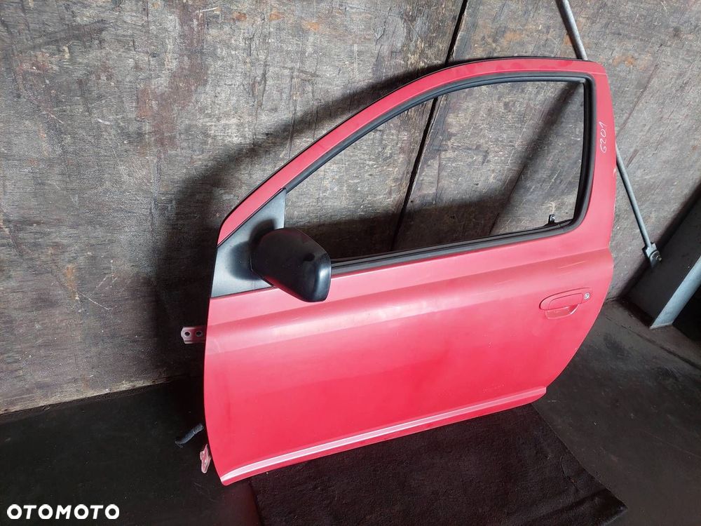 DRZWI KOMPLETNE LEWY PRZÓD TOYOTA YARIS I HB 3D 3P0 - 3