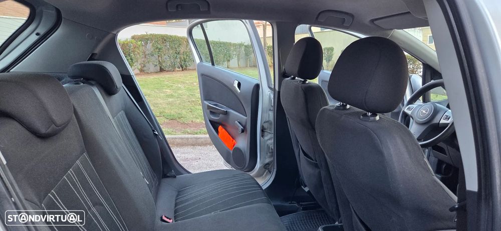 Opel Corsa 1.3 CDTi Enjoy - 19