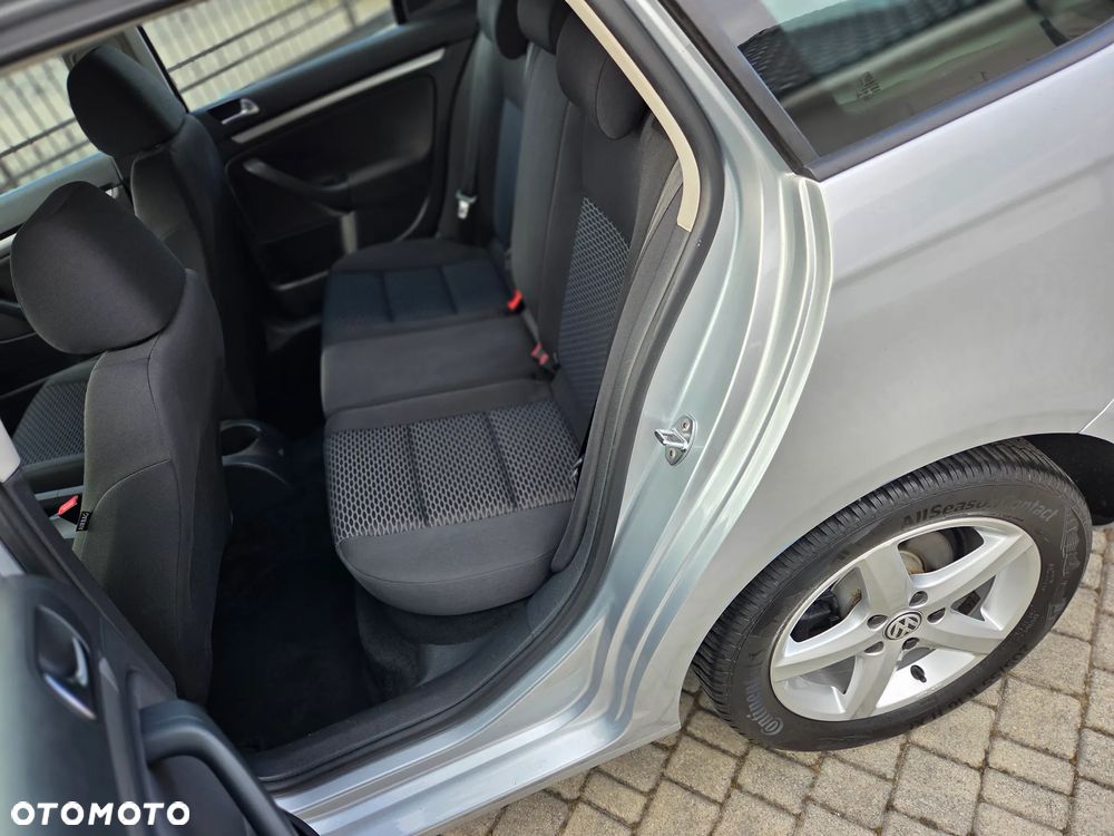 Volkswagen Golf 1.6 TDI BlueMotion Technology Comfortline - 20