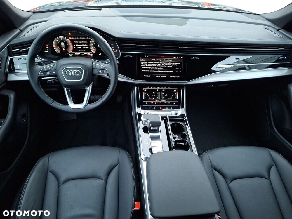 Audi Q8 - 10