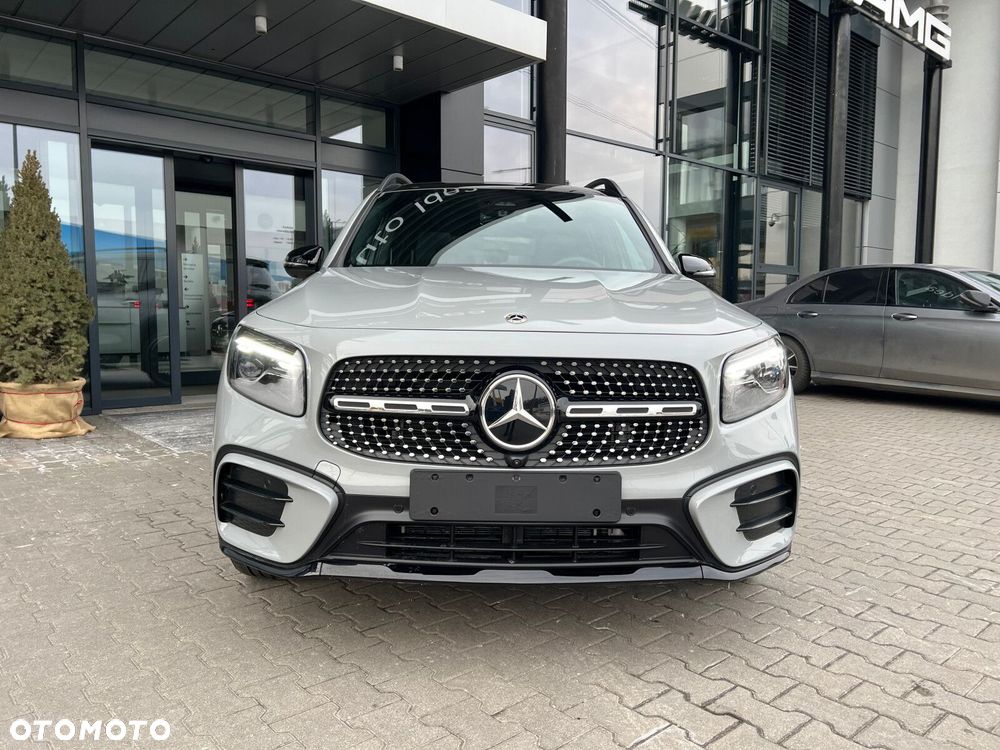 Mercedes-Benz GLB - 5