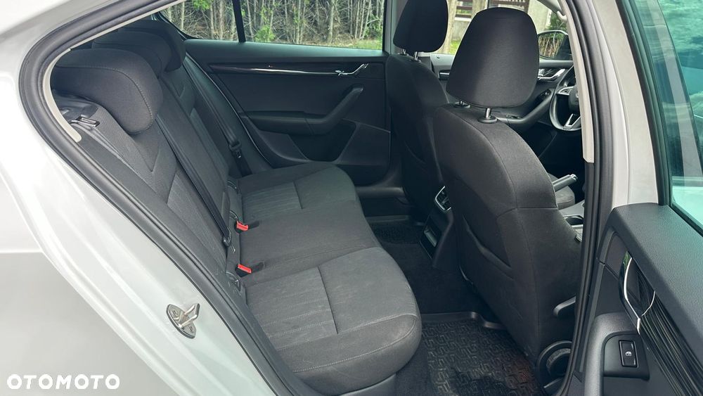 Skoda Octavia 1.5 TSI ACT Ambition - 10