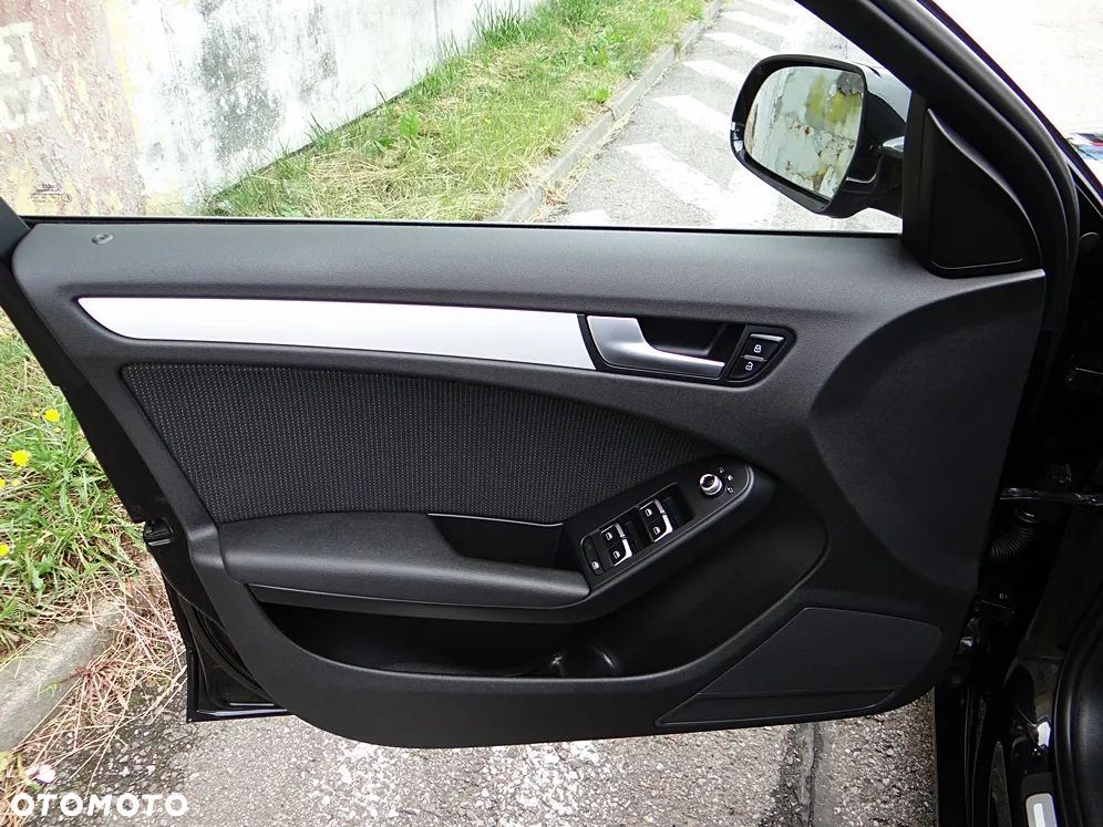 Audi A4 Avant 2.0 TDI DPF S line Sportpaket - 23