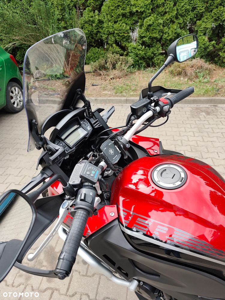 Honda VFR - 4