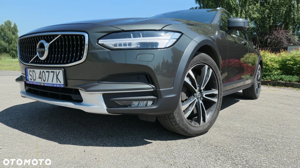 Volvo V90 Cross Country D5 AWD Pro - 1