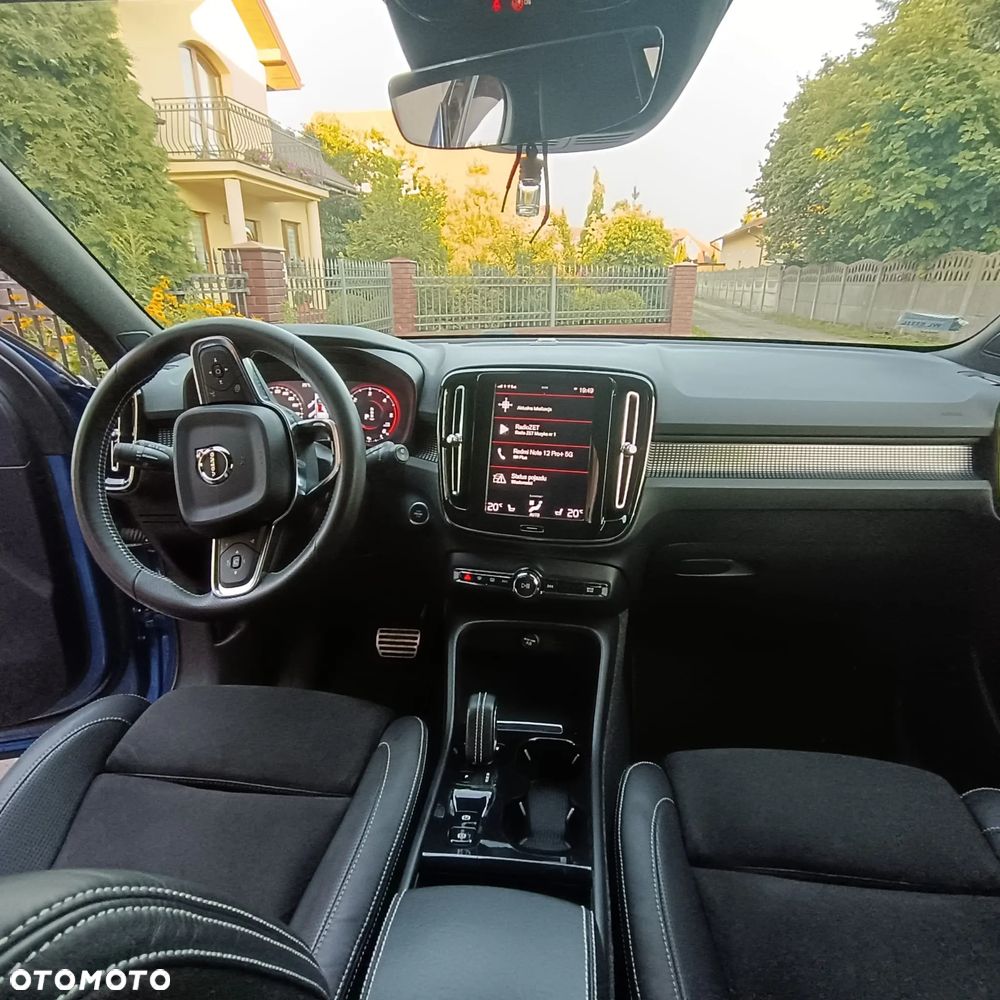 Volvo XC 40 D4 AWD R-Design - 10