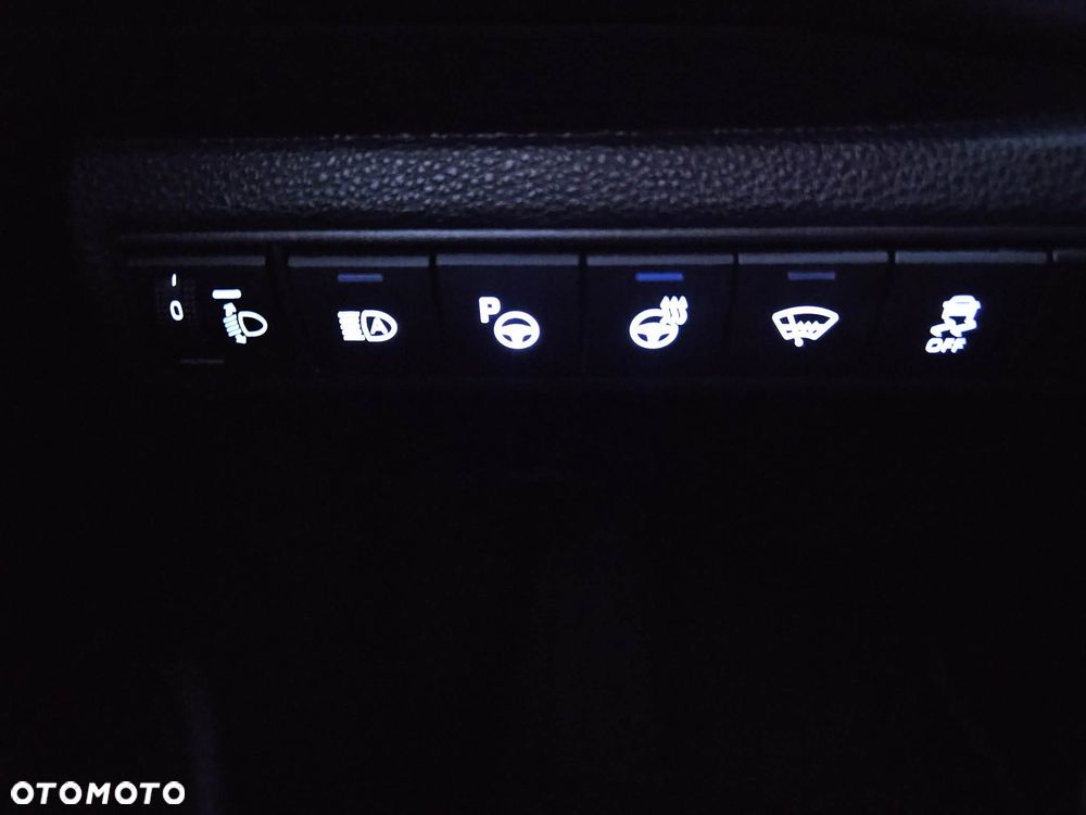 Suzuki Swace 1.8 Hybrid Premium Plus CVT - 8