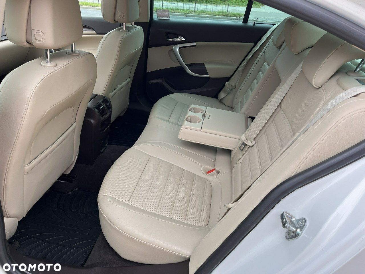 Opel Insignia - 28