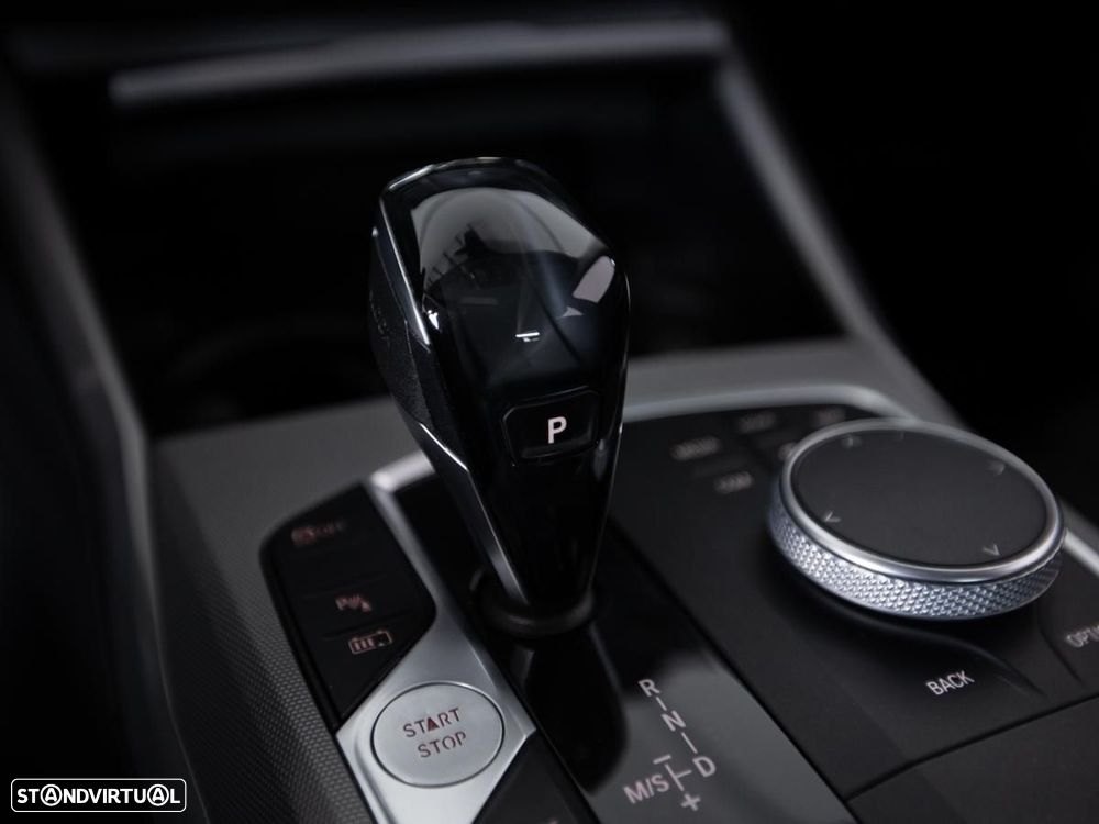 BMW 320 e Touring Corporate Edition Auto - 21