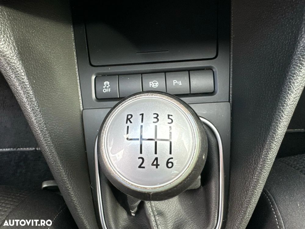 Volkswagen Golf - 31