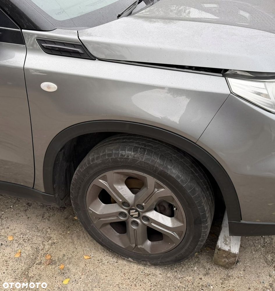 suzuki vitara iii błotnik prawy kolor zcd - 1