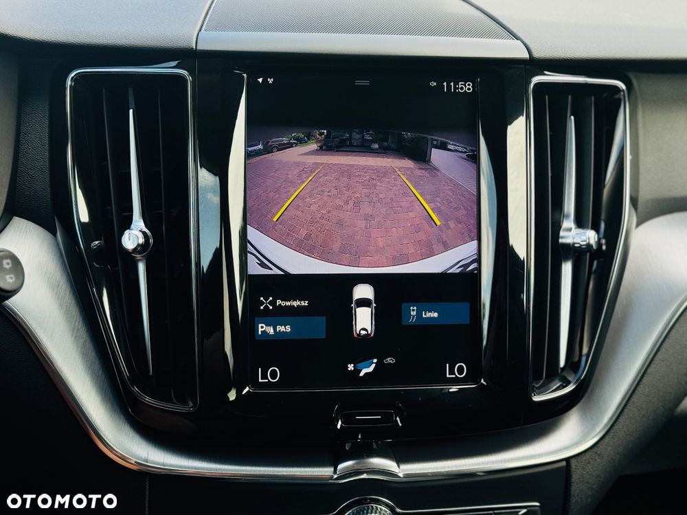 Volvo XC 60 B4 D AWD Geartronic Momentum Pro - 15