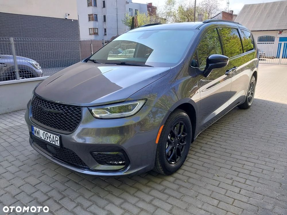 Chrysler Pacifica - 35