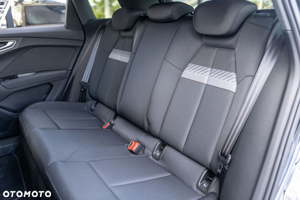 Audi Q4 e-tron - 15