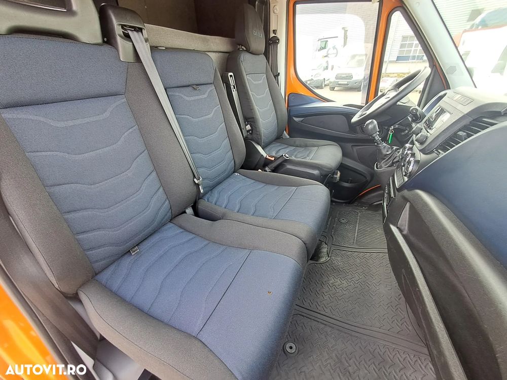 Iveco DAILY 35C18 3.0D 180CP TRANSPORT AUTO CABINA DE DORMIT - 23