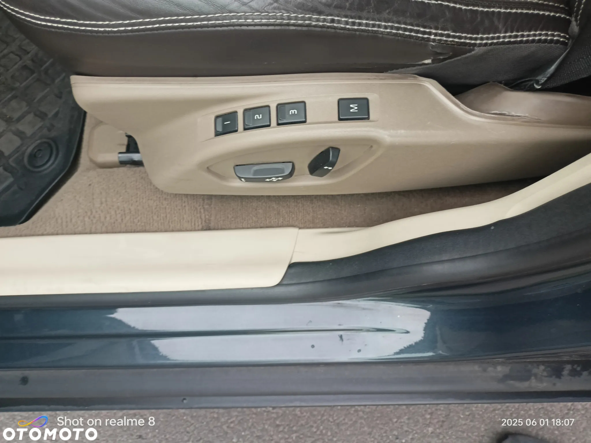 Volvo XC 60 T6 AWD R-Design - 17