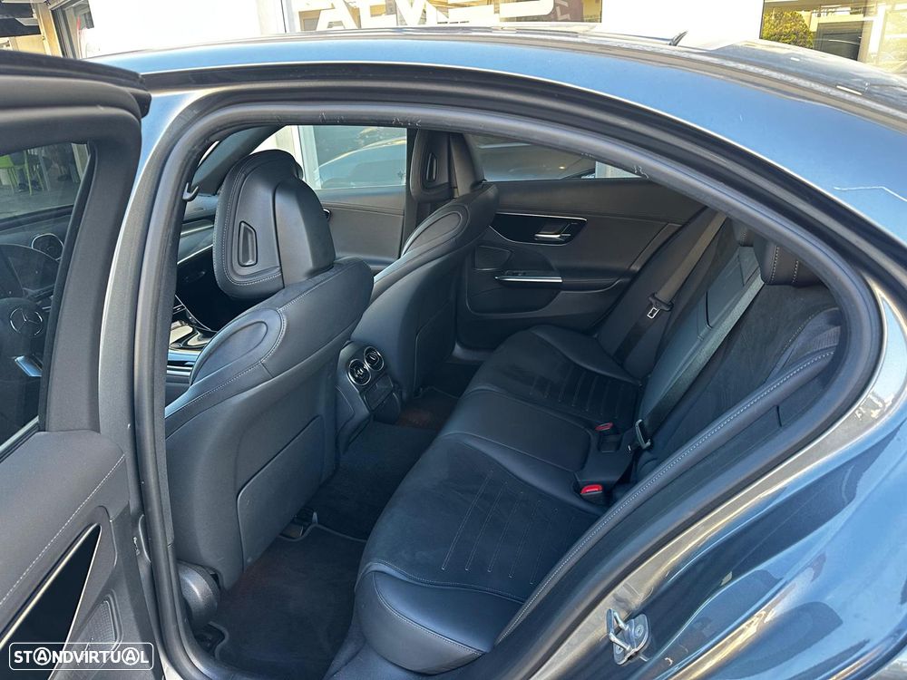 Mercedes-Benz C 300 e AMG Line - 3