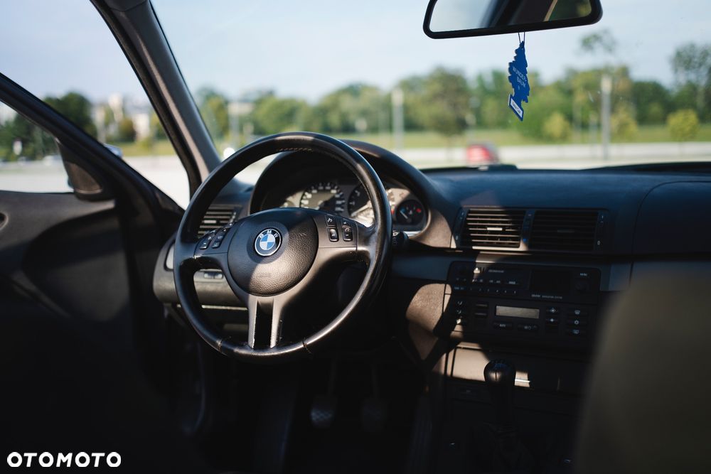 BMW Seria 3 318i - 15