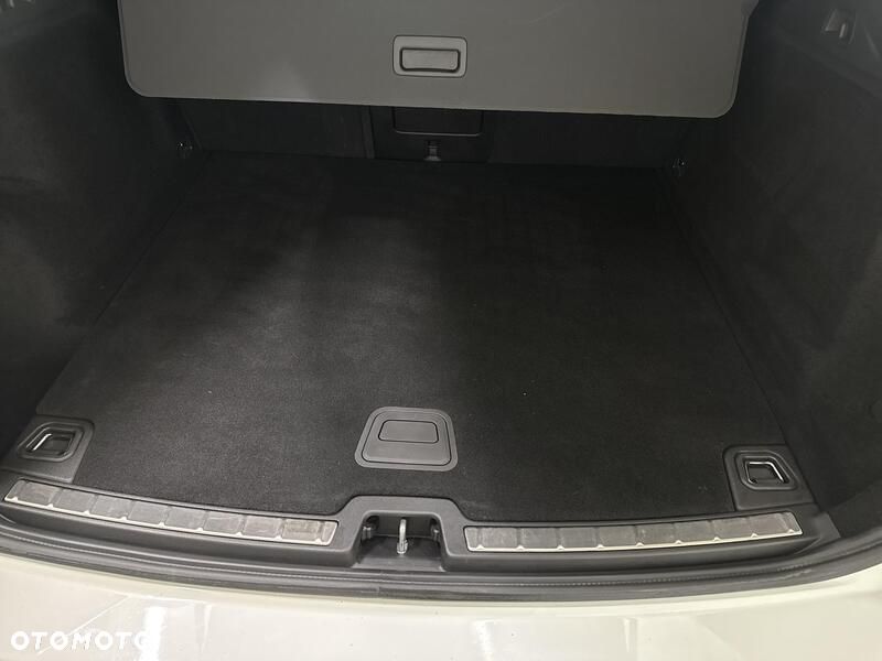 Volvo XC 60 D4 SCR AWD R-Design - 22