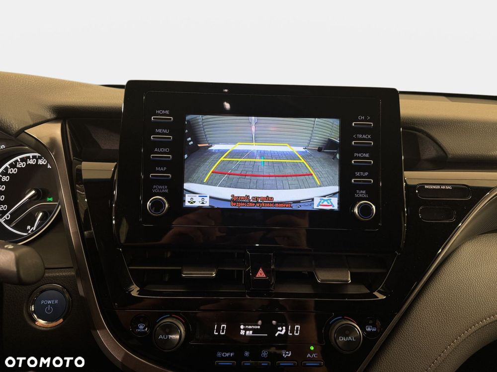 Toyota Camry - 21