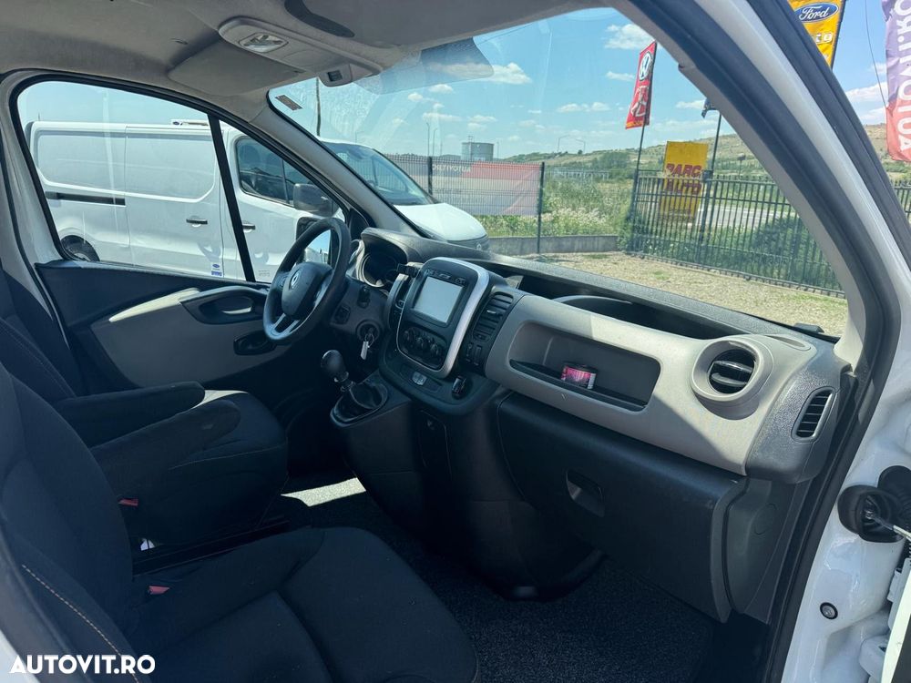 Renault TRAFIC - 8