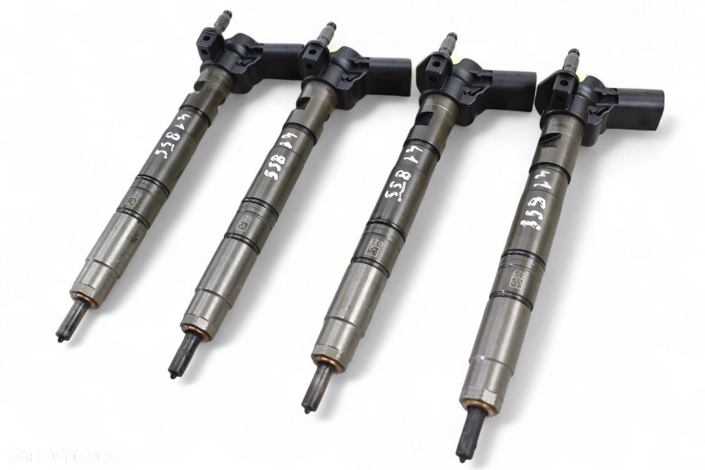 Wtryskiwacz VW TIGUAN 5N AUDI A4 B8 A5 8T 2.0 TDI 03L130277 0445116030 - 2