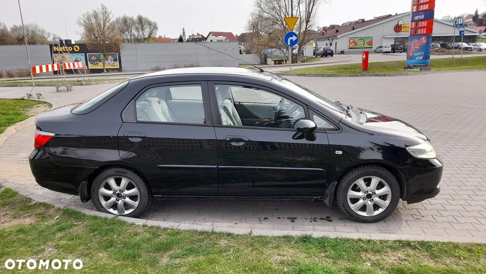 Honda City 1.4 Comfort - 4