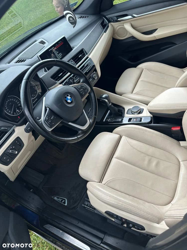 BMW X1 xDrive25i xLine - 11